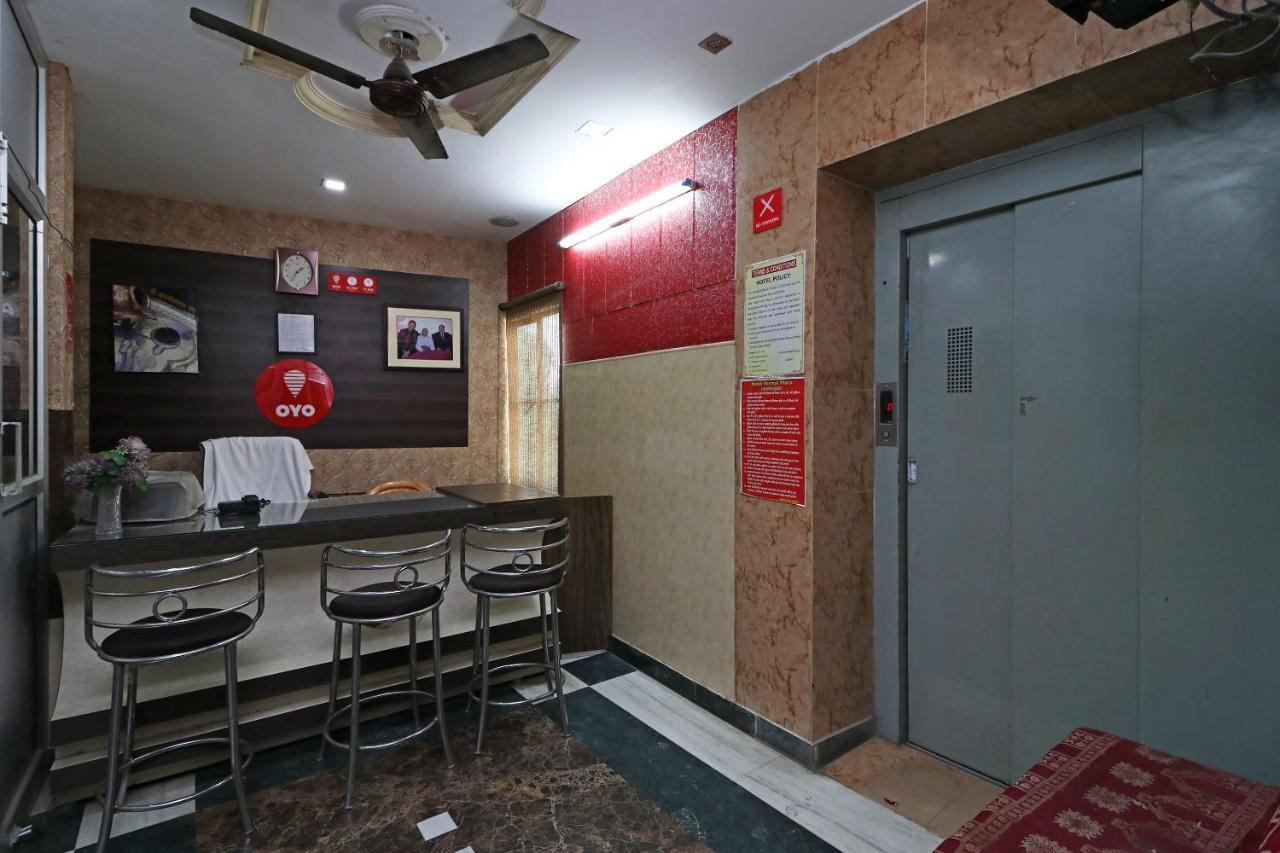 OYO 9307 Home Stay Hotel Nirmal Palace Kanpur Exterior foto